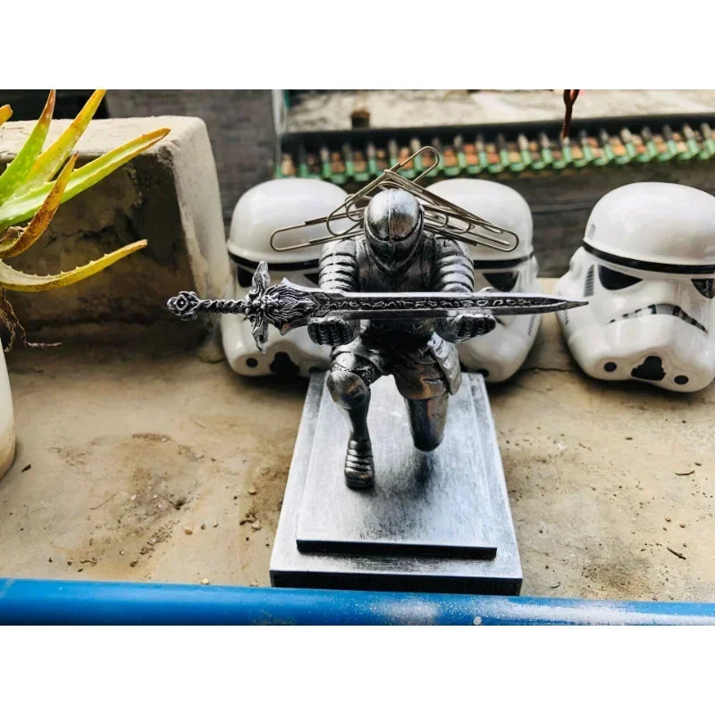 Knight Pen Holder