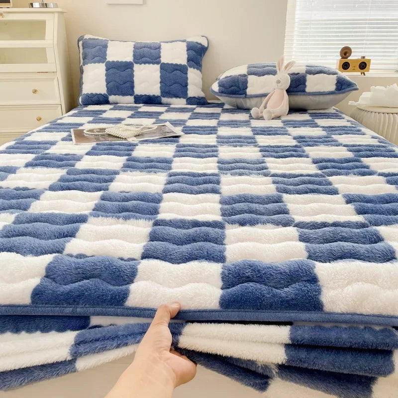 Milk Velvet Checkered Bedding Mattress Cover