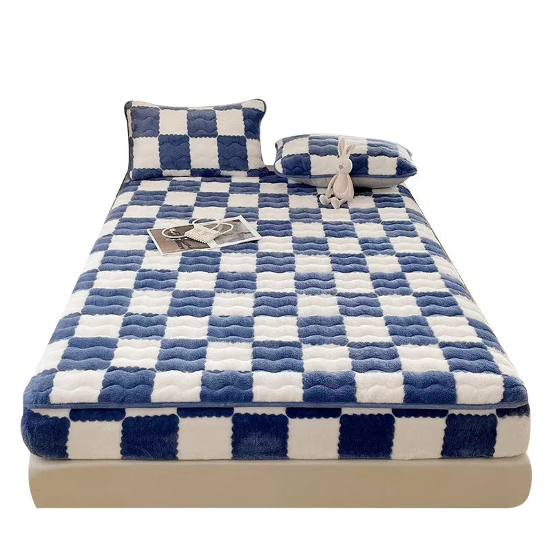 Milk Velvet Checkered Bedding Mattress Cover
