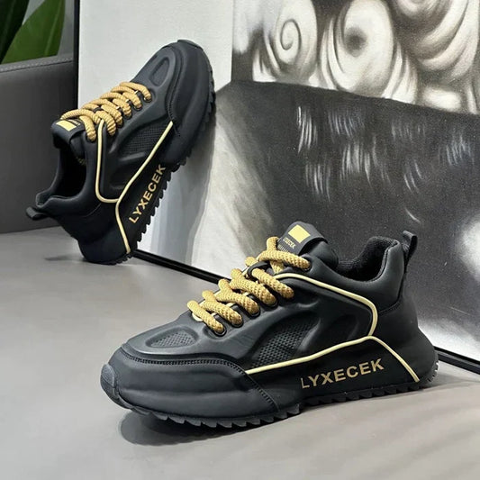 Lightweight, breathable, thick-soled, shock-absorbing men's shoes.