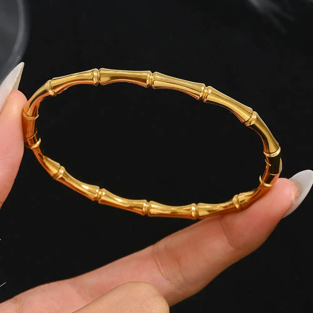 5-Piece Elegant Stainless Steel Bracelet Set, Fashionable Classic Design