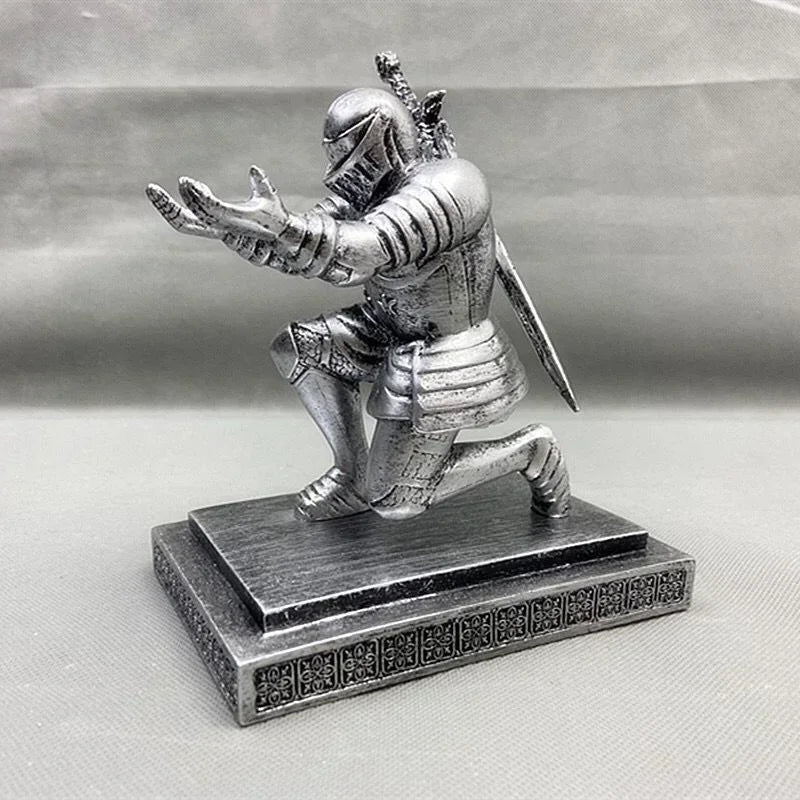 Knight Pen Holder
