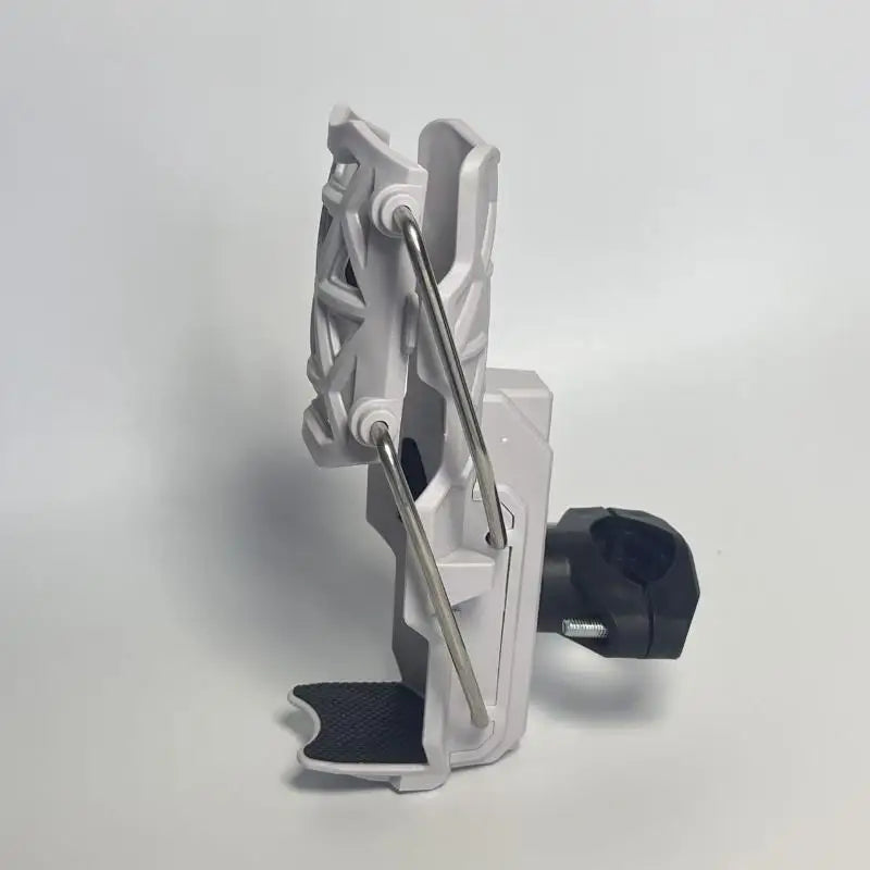 Self-adjusting Cup Holder