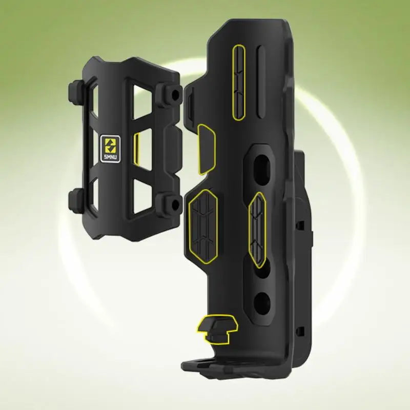 Self-adjusting Cup Holder